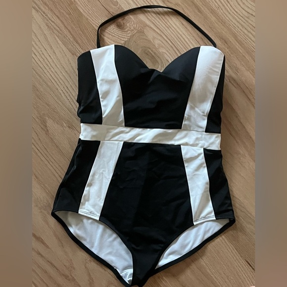 Adore Me Leenah Contour One-Piece Swimsuit Black White Band Size Large - Picture 3 of 5